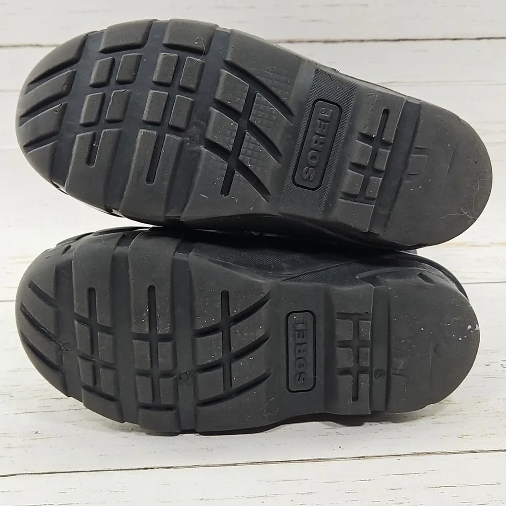 Sorel Flurry Youth 1 Black Winter Snow Boots Insulated Wool‎ Lined NY1798-012